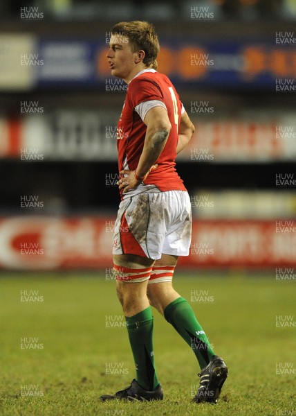 12.02.10 - Wales Under 20 v Scotland Under 20 - Under 20 Six Nations - Macauley Cook of Wales. 