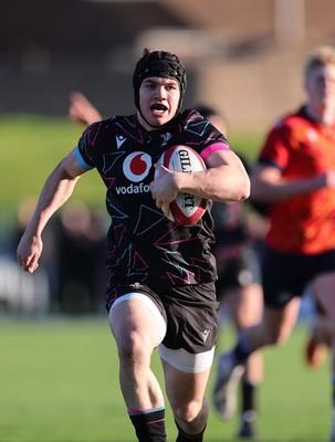 121225 - Wales U20 v Scotland U20, International Friendly - Rhys Cummings of Wales races in to score try