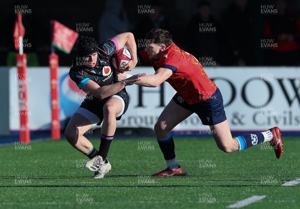 121225 - Wales U20 v Scotland U20, International Friendly - Rhys Cummings of Wales looks to attack