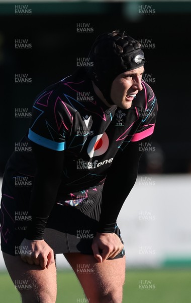 121225 - Wales U20 v Scotland U20, International Friendly - Osian Darwin-Lewis of Wales