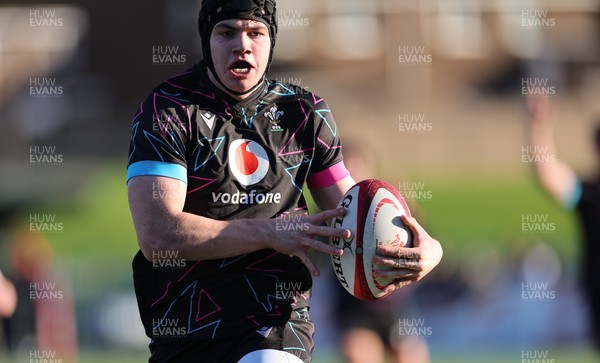 121225 - Wales U20 v Scotland U20, International Friendly - Rhys Cummings of Wales races in to score try