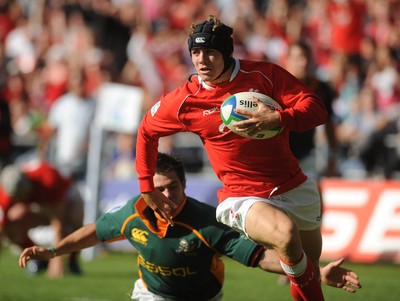22.06.08 - Junior World Championship 2008 3rd Place Play Off - Wales v South Africa Wales' Leigh Halfpenny runs in to score try 