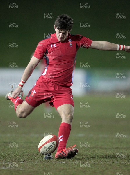 070215 - Wales U20s v England U20s - RBS 6 Nations - Daniel Jones of Wales kicks a penalty