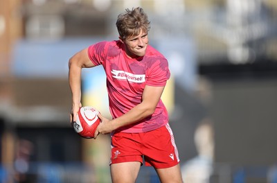 070721 - Wales U20s v England U20s - U20s 6 Nations Championship - Ethan Lloyd of Wales