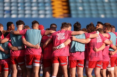 070721 - Wales U20s v England U20s - U20s 6 Nations Championship - Wales team huddle