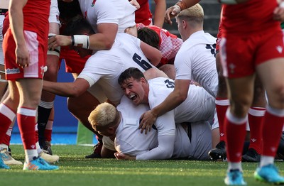 070721 - Wales U20s v England U20s - U20s 6 Nations Championship - Sam Riley of England scores a try