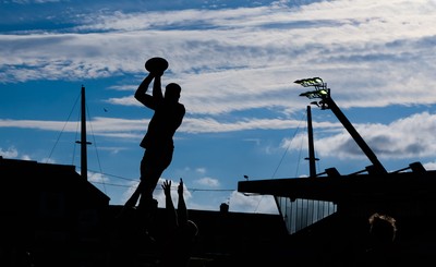 070721 - Wales U20 v England U20, 2021 Six Nations U20 Championship - Wales practise the line outs as the sun drops ahead of the match against England at Cardiff Arms Park