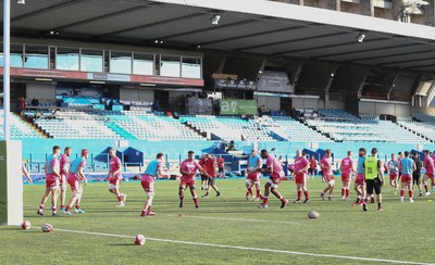 070721 - Wales U20 v England U20, 2021 Six Nations U20 Championship - The Wales team warms up ahead of the match against England