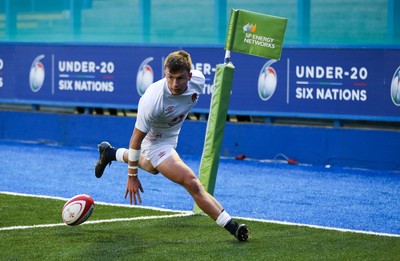 070721 - Wales U20 v England U20, 2021 Six Nations U20 Championship - Arthur Relton of England races in to score try