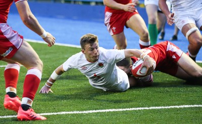 070721 - Wales U20 v England U20, 2021 Six Nations U20 Championship - Arthur Relton of England reaches out to score try