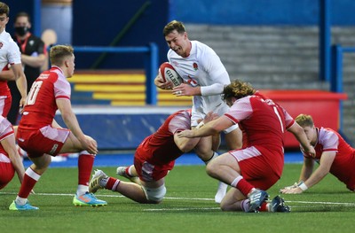 070721 - Wales U20 v England U20, 2021 Six Nations U20 Championship - Tom Roebuck of England looks for a gap