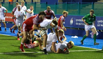 070721 - Wales U20 v England U20, 2021 Six Nations U20 Championship - Nahum Merigan of England powers over for a try in the final minute of the match