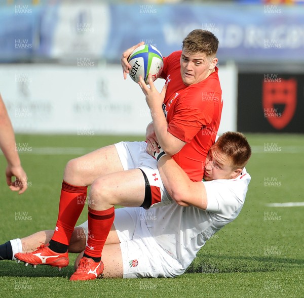 220619 - Wales U20 v England U20 - World Rugby Under 20 Championship - 5th Place Final -  Rhys Davies of Wales 