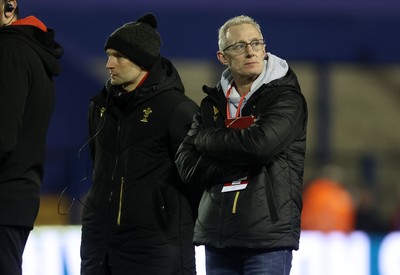 140325 - Wales U20s v England U20s - U20s Six Nations Championship - Wales U20s Head Coach Richard Whiffin and Rob Howley