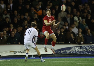 140325 - Wales U20s v England U20s - U20s Six Nations Championship - Harry Rees-Weldon of Wales gets the high ball