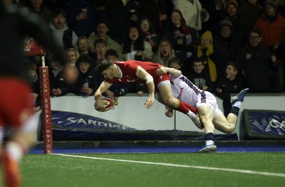 140325 - Wales U20s v England U20s - U20s Six Nations Championship - Harry Rees-Weldon of Wales scores a try