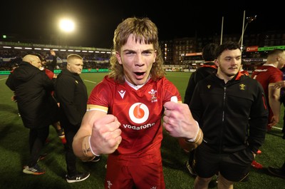 140325 - Wales U20s v England U20s - U20s Six Nations Championship - Aidan Boshoff of Wales celebrates at full time