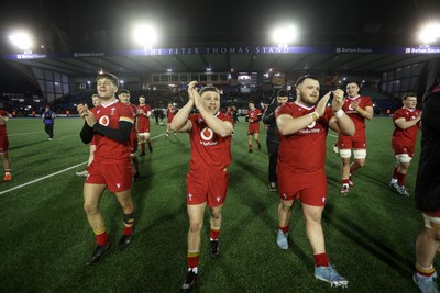 140325 - Wales U20s v England U20s - U20s Six Nations Championship - Wales thank the fans at full time