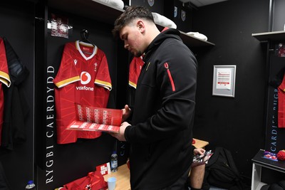 140325 - Wales U20 v England U20 - Six Nations Chamionship - Wales players arrive at the stadium ahead of the match