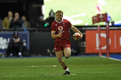 140325 - Wales U20 v England U20 - Six Nations Chamionship - Tom Bowen of Wales U20s