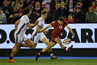 140325 - Wales U20 v England U20 - Six Nations Chamionship - Tom Bowen of Wales U20s