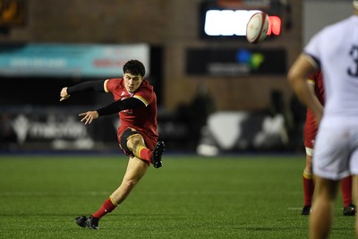 140325 - Wales U20 v England U20 - Six Nations Chamionship - Harri Wilde of Wales U20s kicks the conversion