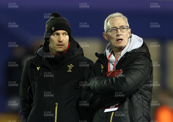 140325 - Wales U20s v England U20s - U20s Six Nations Championship - Wales U20s Head Coach Richard Whiffin and Rob Howley