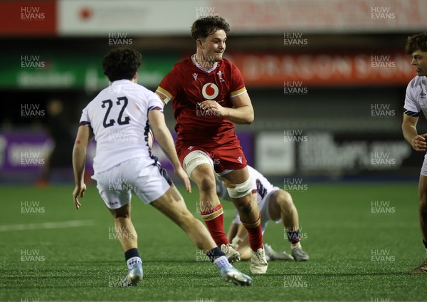 140325 - Wales U20s v England U20s - U20s Six Nations Championship - Deian Gwynne of Wales makes a break