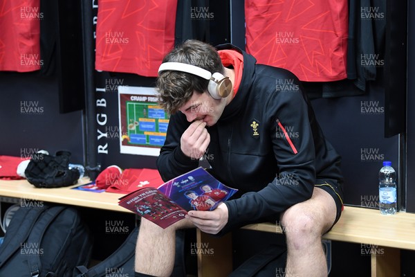 140325 - Wales U20 v England U20 - Six Nations Chamionship - Wales players arrive at the stadium ahead of the match