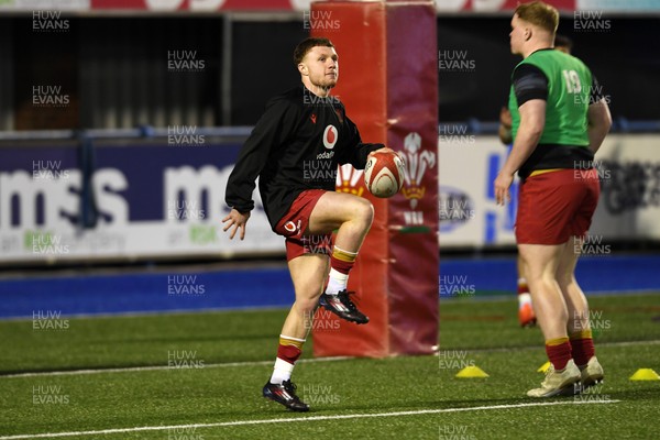 140325 - Wales U20 v England U20 - Six Nations Chamionship - Tom Bowen of Wales U20s