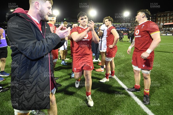 140325 - Wales U20 v England U20 - Six Nations Chamionship - Wales celebrate the win at full time