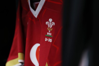 140226 - Wales U20s v France U20s - U20s Six Nations Championship - Wales dressing room before the game