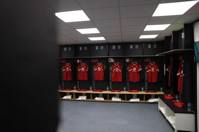 140226 - Wales U20s v France U20s - U20s Six Nations Championship - Wales dressing room before the game