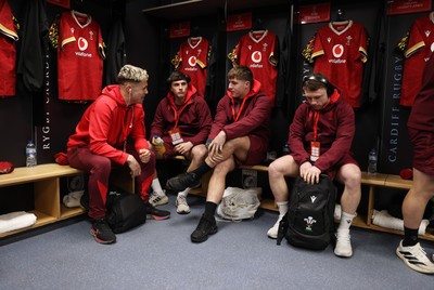 140226 - Wales U20s v France U20s - U20s Six Nations Championship - Wales dressing room before the game