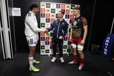 140226 - Wales U20s v France U20s - U20s Six Nations Championship - Captains Marzullo Marceau of France and Deian Gwynne of Wales during the coin toss