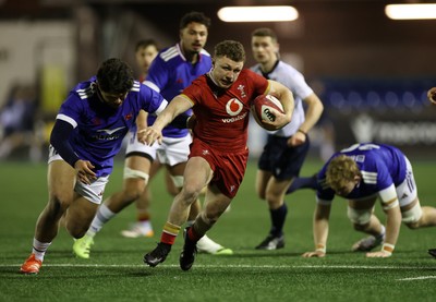 140226 - Wales U20s v France U20s - U20s Six Nations Championship - Tom Bowen of Wales makes a break