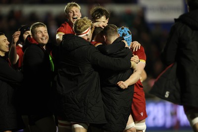 140226 - Wales U20s v France U20s - U20s Six Nations Championship - Steffan Emanuel of Wales celebrates scoring a try with team mates