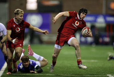 140226 - Wales U20s v France U20s - U20s Six Nations Championship - Rhys Cummings of Wales 