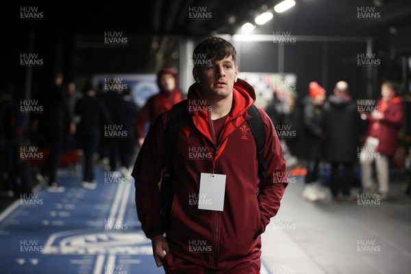 140226 - Wales U20s v France U20s - U20s Six Nations Championship - Sion Davies of Wales arrives