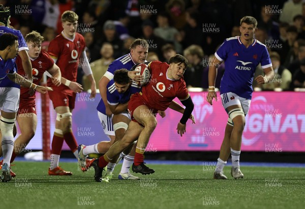 140226 - Wales U20s v France U20s - U20s Six Nations Championship - Sion Davies of Wales makes a break