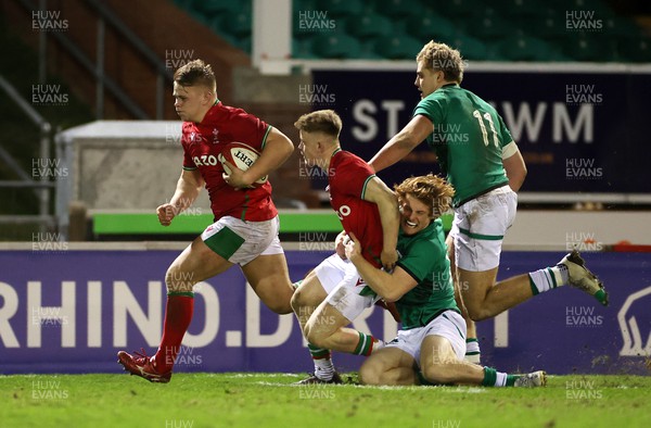 030223 - Wales U20s v Ireland U20s - U20s 6 Nations Championship - Sam Scarfe of Wales runs in to score a try
