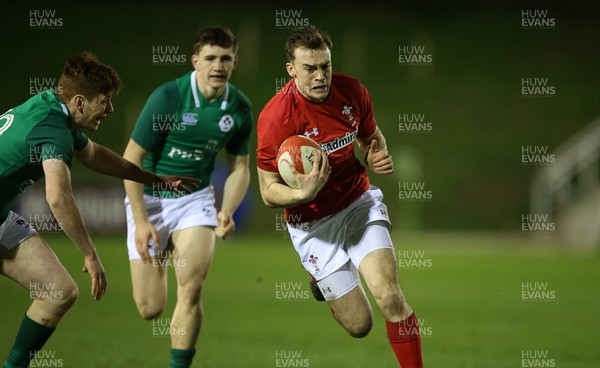 150319 - Wales U20s v Ireland U20s - U20s 6 Nations Championship - Cai Evans of Wales makes a break