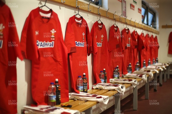 090318 - Wales U20s v Italy U20s - Natwest 6 Nations Championship - Wales Changing Rooms pre match