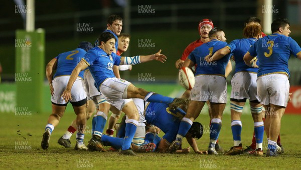 090318 - Wales U20s v Italy U20s - Natwest 6 Nations Championship - Nicolo Casilio of Italy kicks