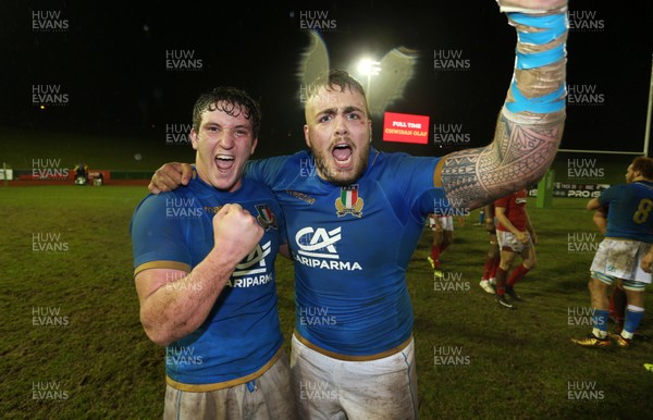 090318 - Wales U20s v Italy U20s - Natwest 6 Nations Championship - Michele Lamaro and Niccolo Cannone of Italy celebrate at full time