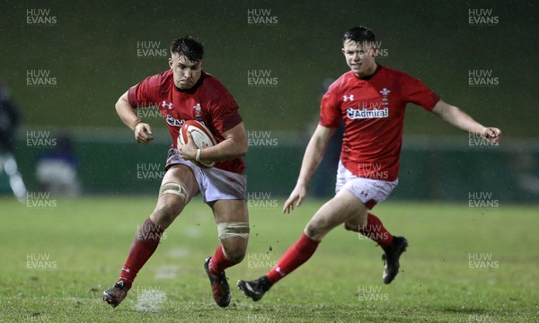 090318 - Wales U20s v Italy U20s - Natwest 6 Nations Championship - Taine Basham and Tommy Rogers of Wales
