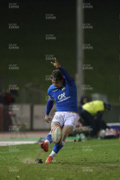 090318 - Wales U20 v Italy U20 - NatWest 6 Nations -  Antonio Rizzi of Italy attempts a conversion
