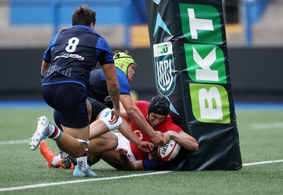 130625 - Wales U20s v Italy U20s - Friendly - Osian Darwin-Lewis of Wales scores a try
