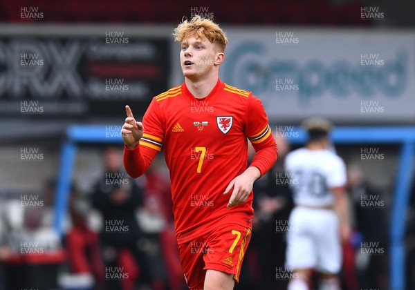 290322 - Wales U21 v Bulgaria U21 - 2023 UEFA Under 21 Euro Qualifying Round - Samuel Pearson of Wales celebrates scoring goal