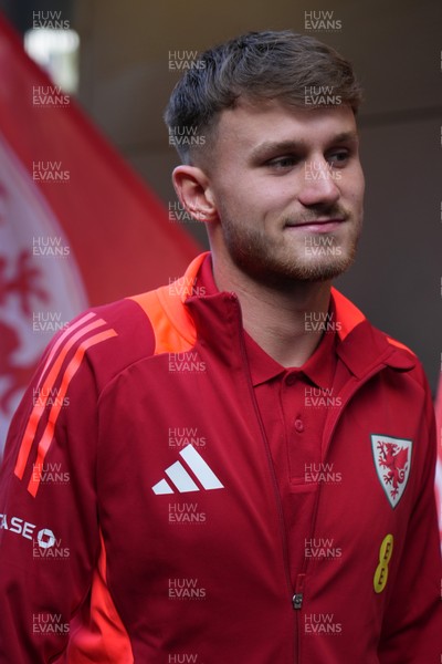 080925 - Wales U21 v Denmark U21 - 2027 UEFA U21 EURO Qualifying - Ben Lloyd arrives to Rodney Parade prior to the match